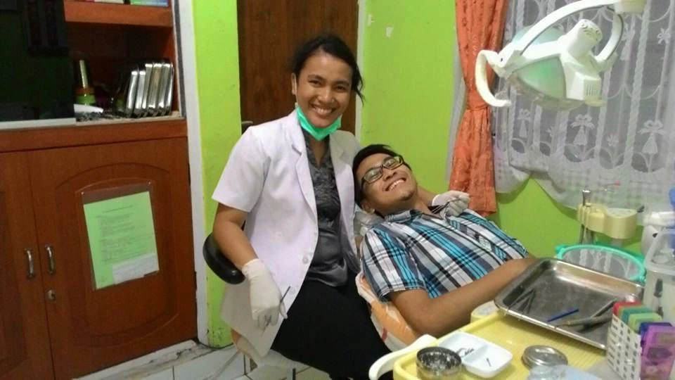 Praktik pribadi Drg. Eva Risna Simbolon di tahun 2010